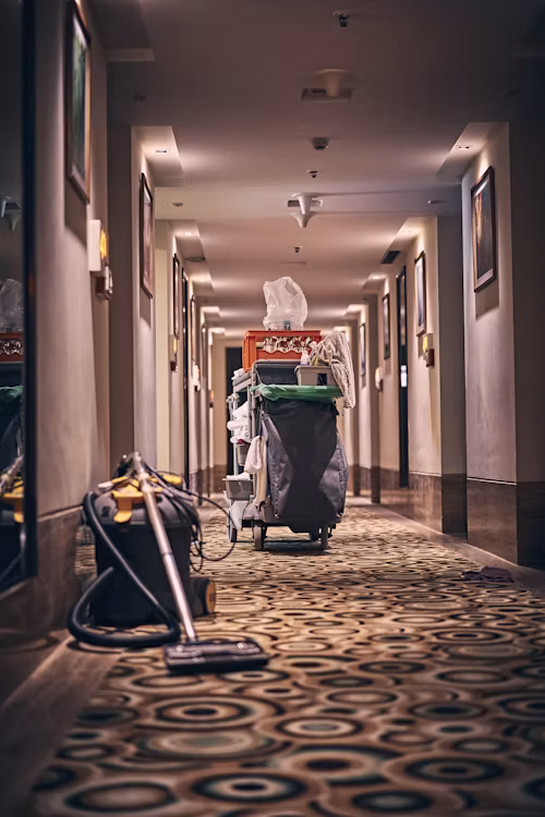 commercial building cleaning services
